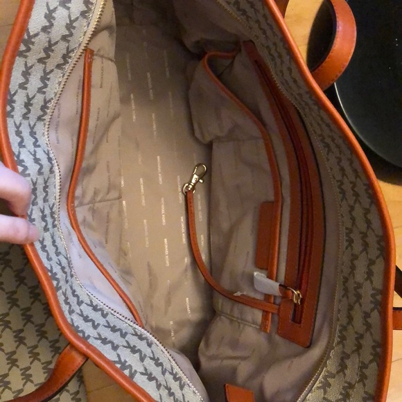 Unused Michael Kors Tote Bag+Jet Set Travel Wallet - Picture 4 of 7